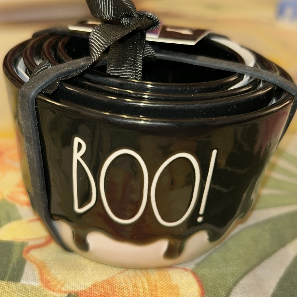 Rae Dunn measuring cups